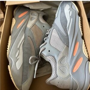 Yeezy 700 Inertia Adidas